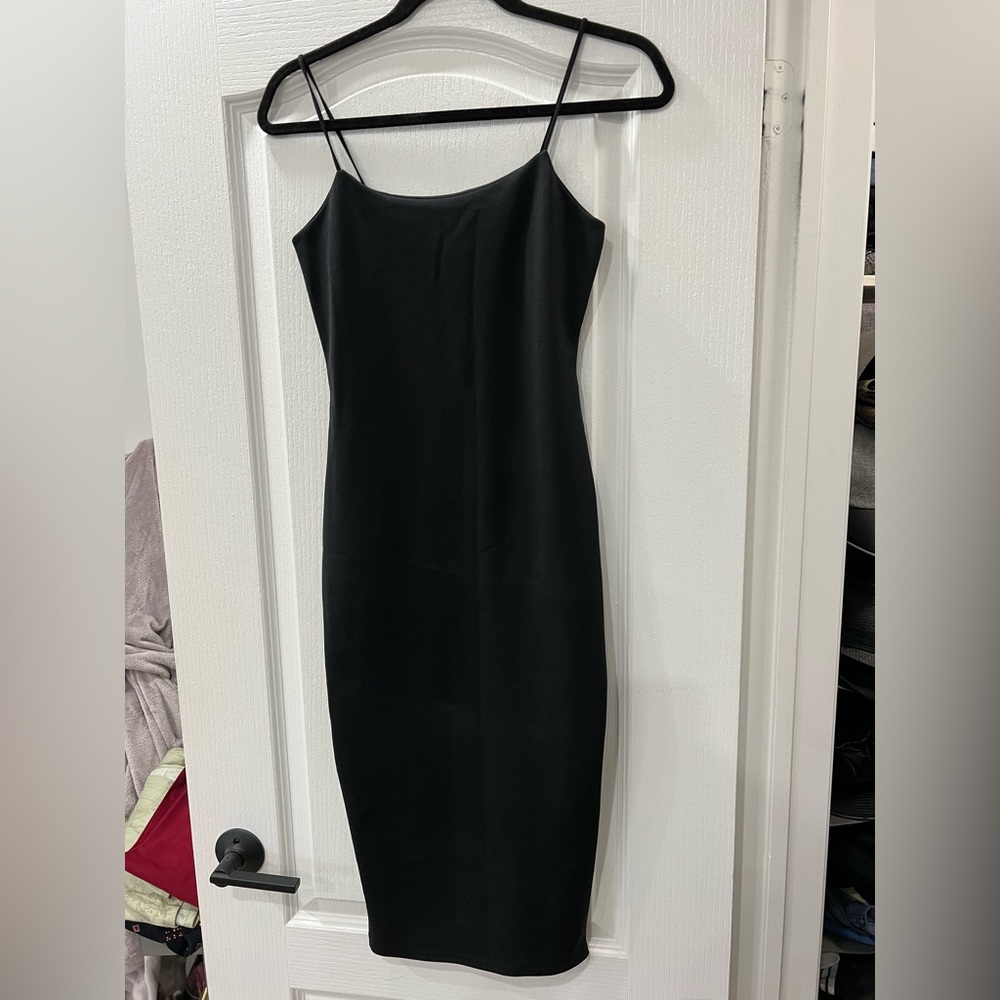 Boohoo- Black Dress